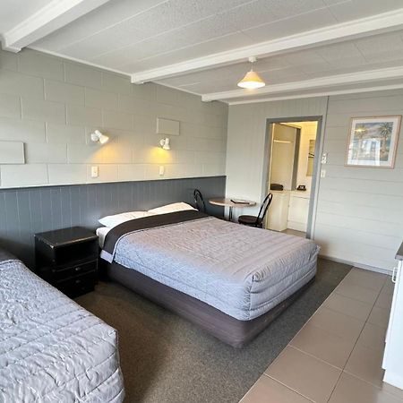 Central Court Motel Фангареи Экстерьер фото