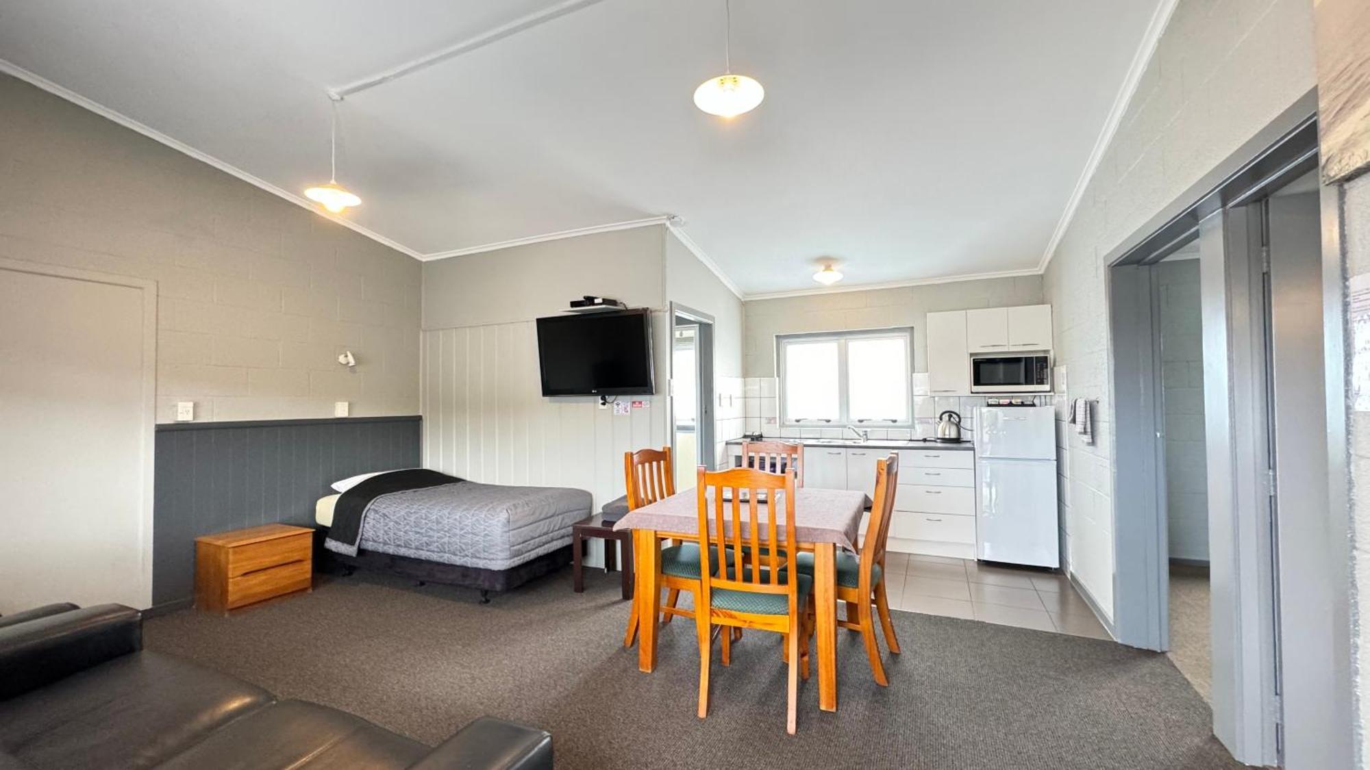 Central Court Motel Фангареи Экстерьер фото