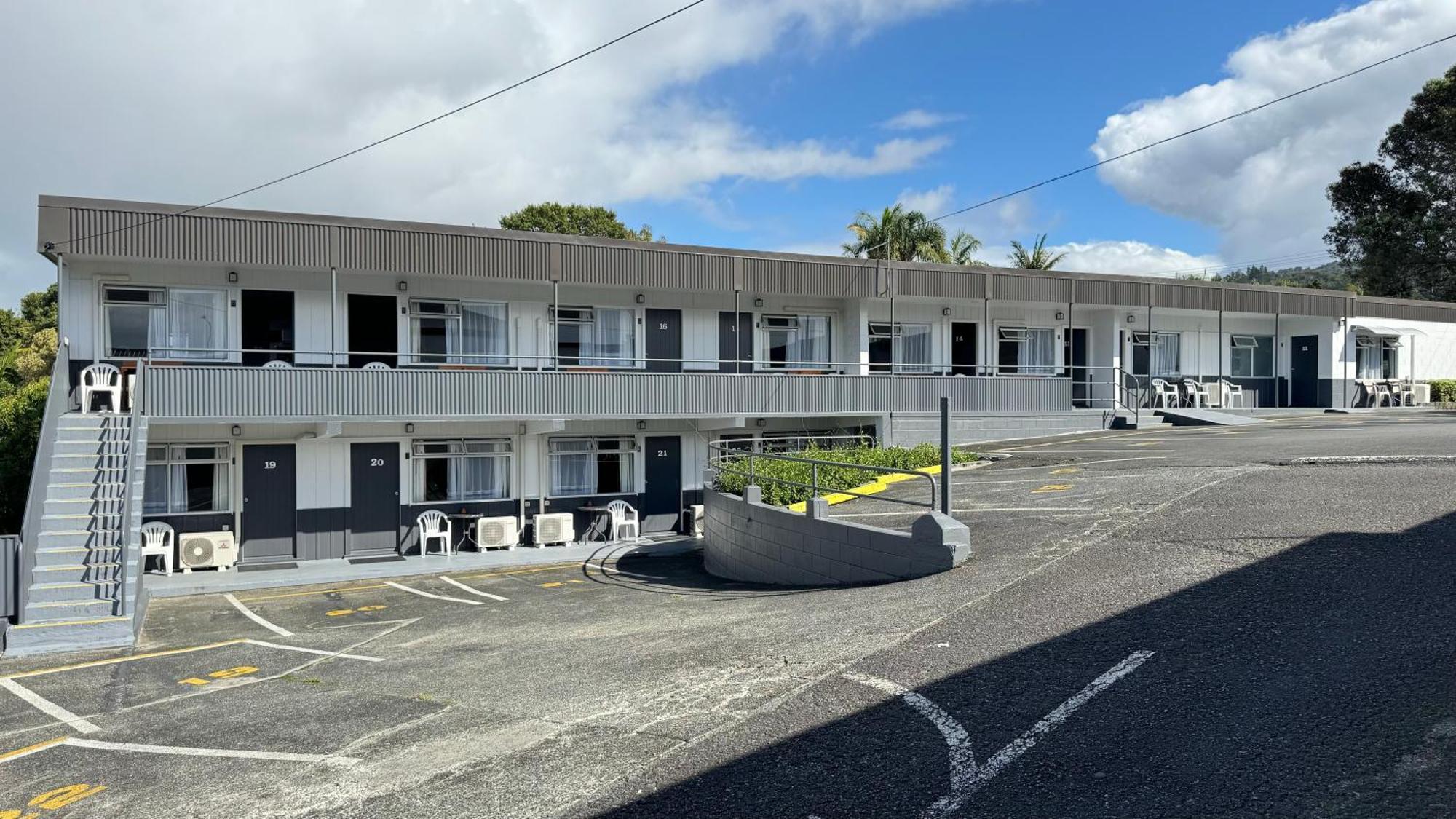 Central Court Motel Фангареи Экстерьер фото